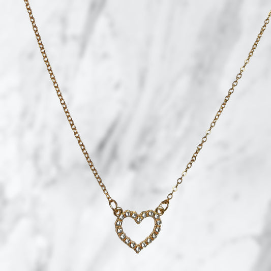 Heart necklace with diamonds